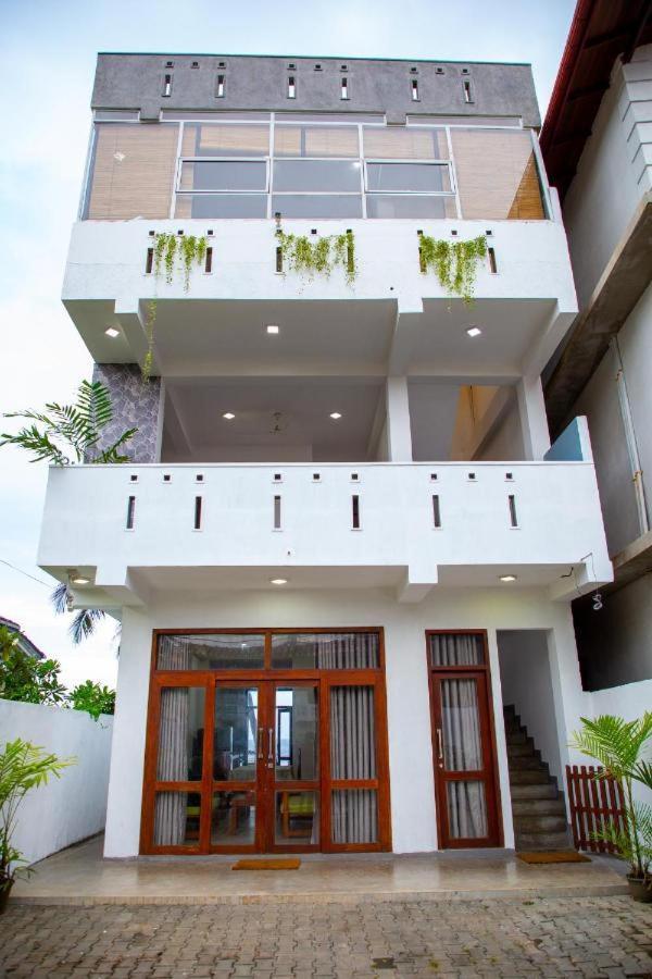 Asa Bay Beach Resort Talpe Esterno foto