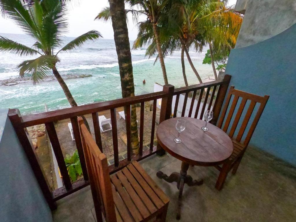 Asa Bay Beach Resort Talpe Esterno foto